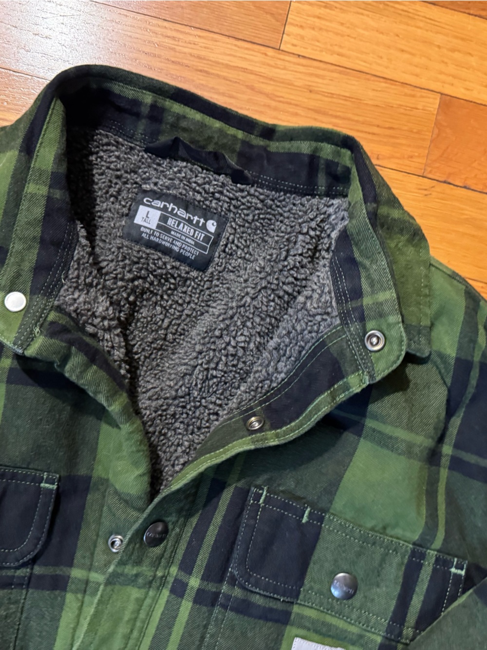 Carhartt Green and Black Plaid Sherpa-Lined Jacket - Picture 2 of 5